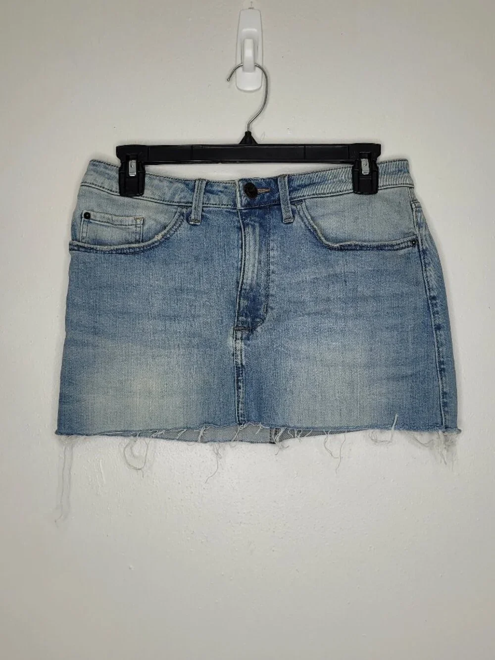 Crafted by Lee grunge wash party micro mini raw hem jean skirt size 8